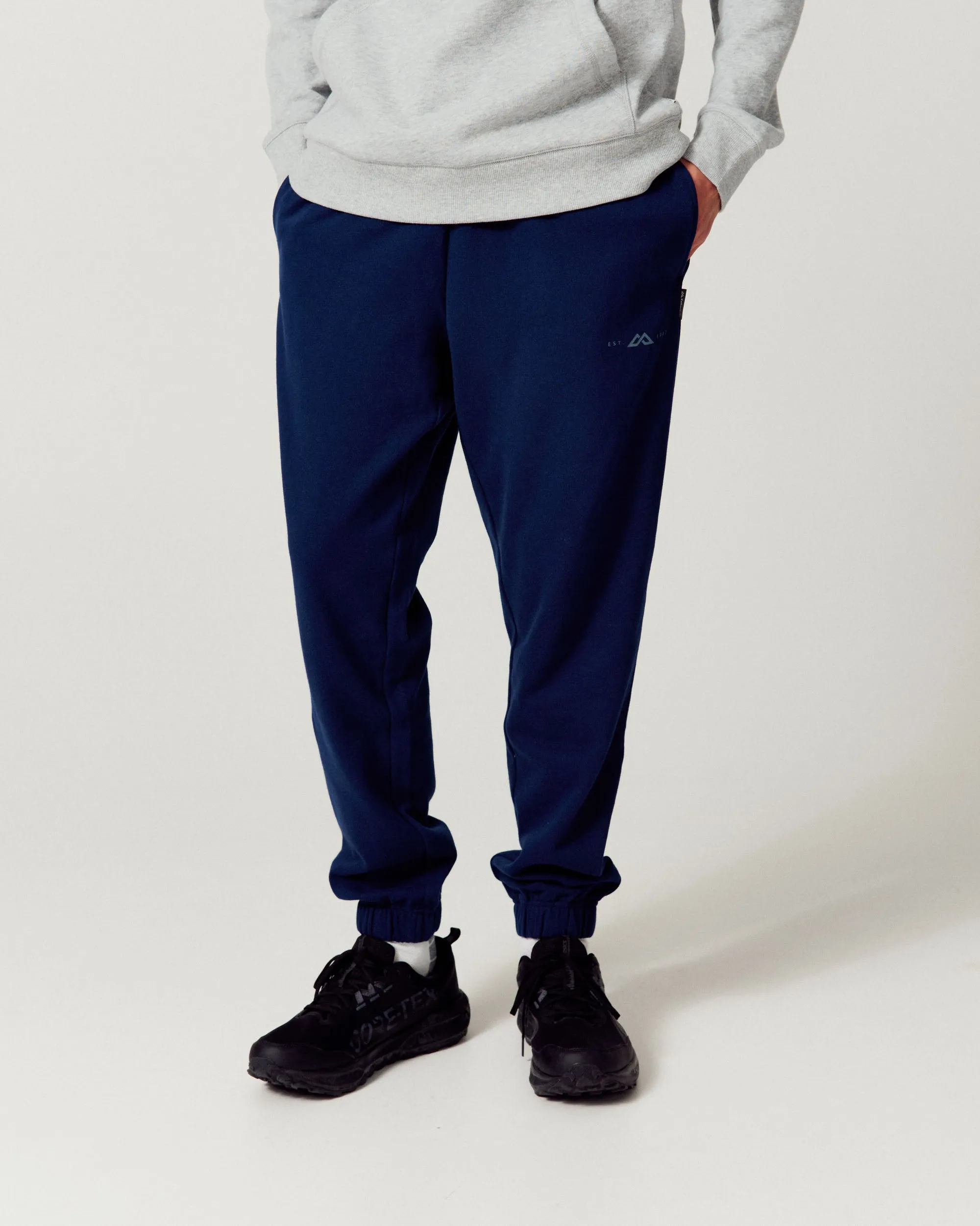 Celana Jogger Pria Kathmandu Twin Peak Logo Classic Navy