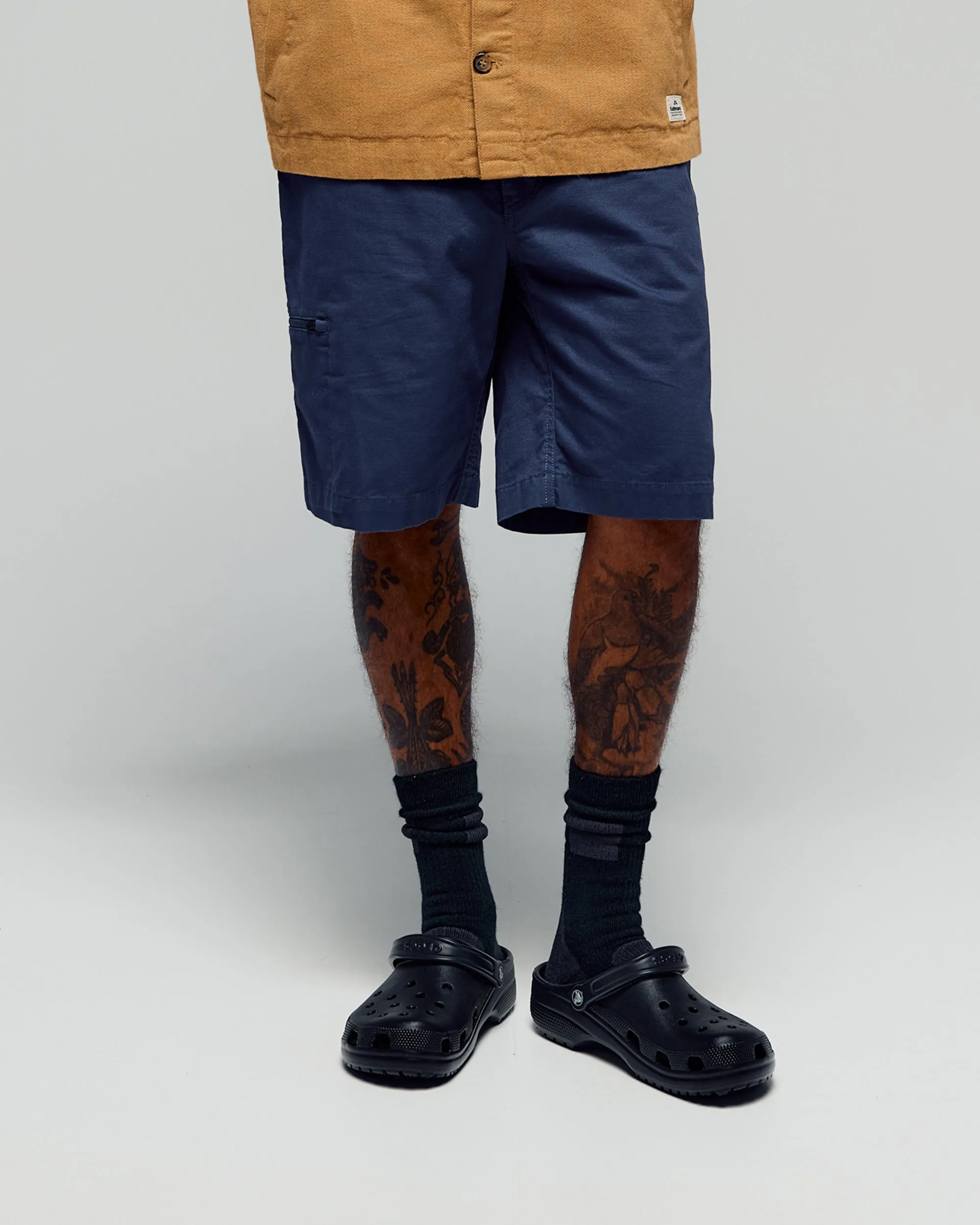 Celana Pendek Pria Kathmandu Weekend Cotton Shorts Mid Navy