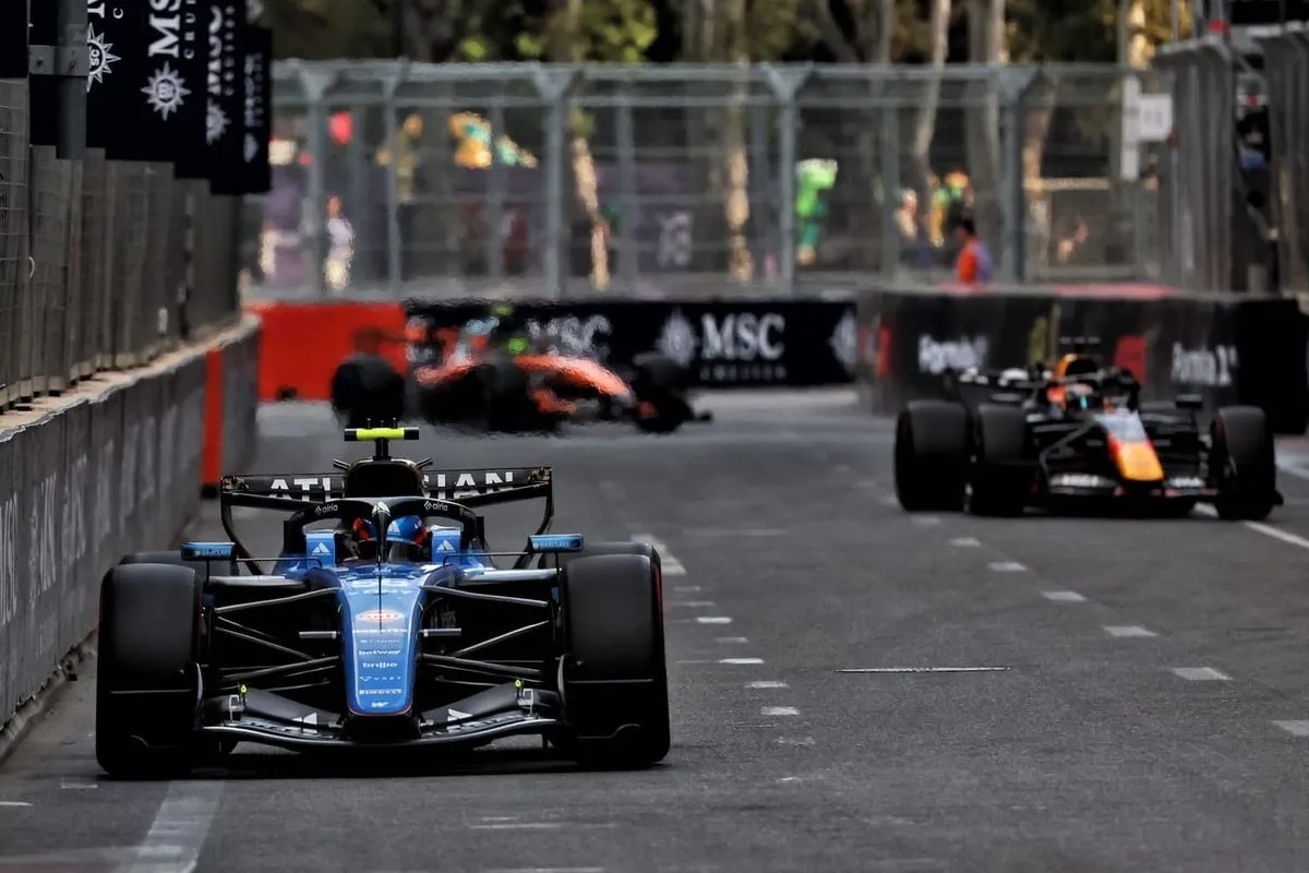 Carlos Sainz pénalisé de cinq places à Bakou après les qualifications du Grand Prix d'Azerbaïdjan