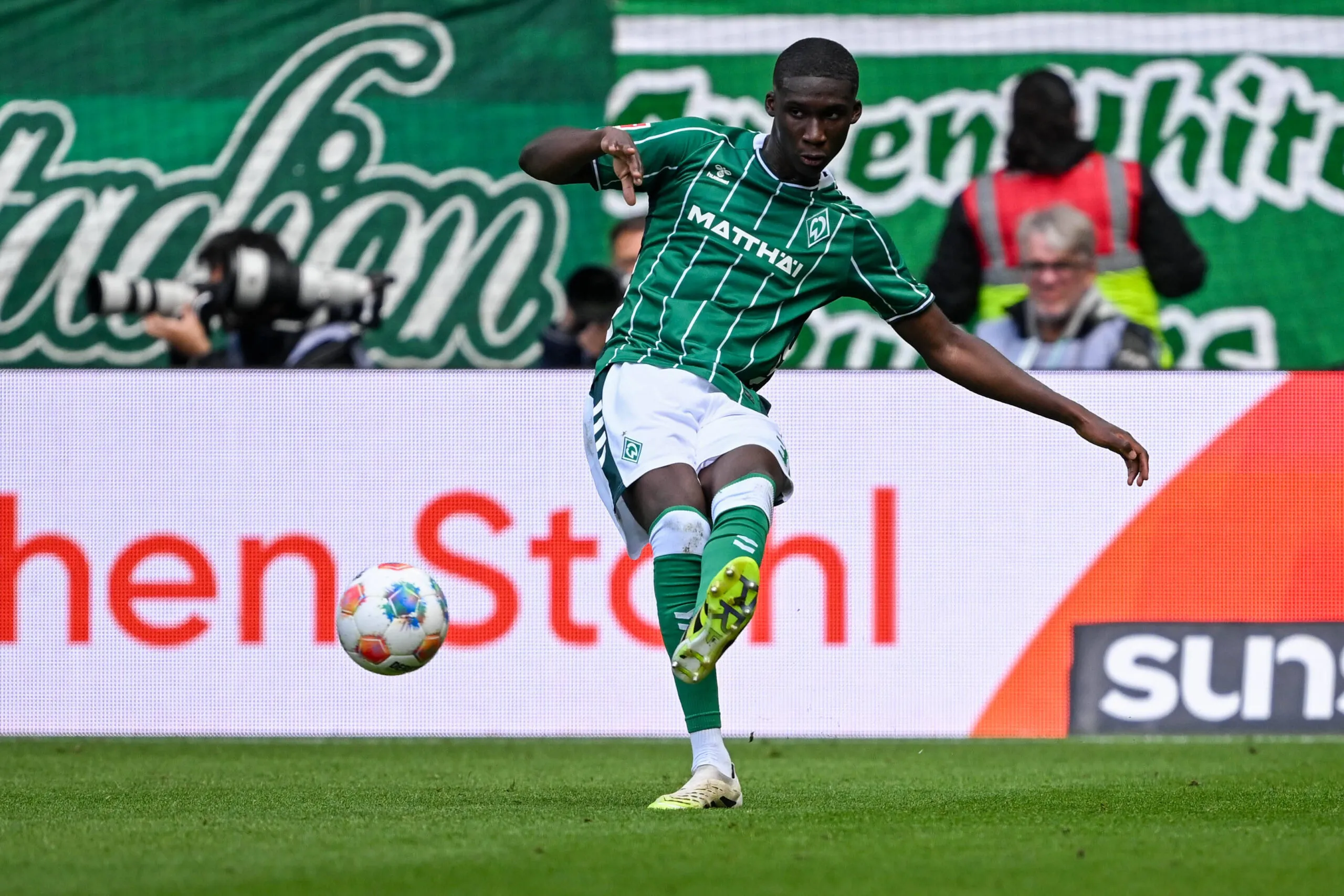 Chelsea entre en discussions pour signer le défenseur Karim Coulibaly de Werder Bremen