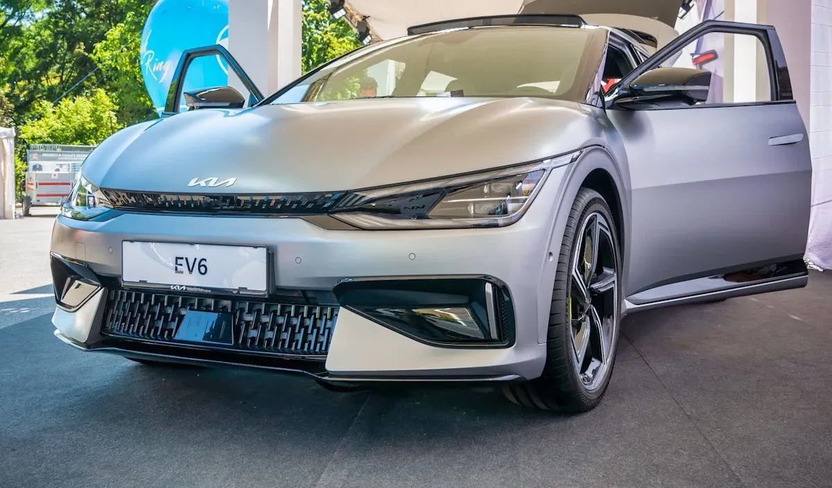 Un conducteur américain envisage d'acheter une Kia électrique pour contrer la hausse des prix de l'essence