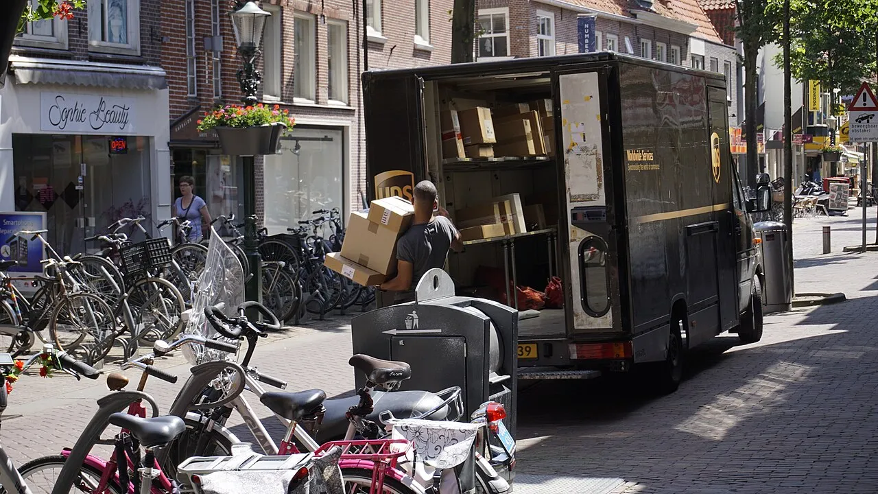 L'évolution des services de livraison de colis et de la logistique moderne à l'ère du commerce en ligne
