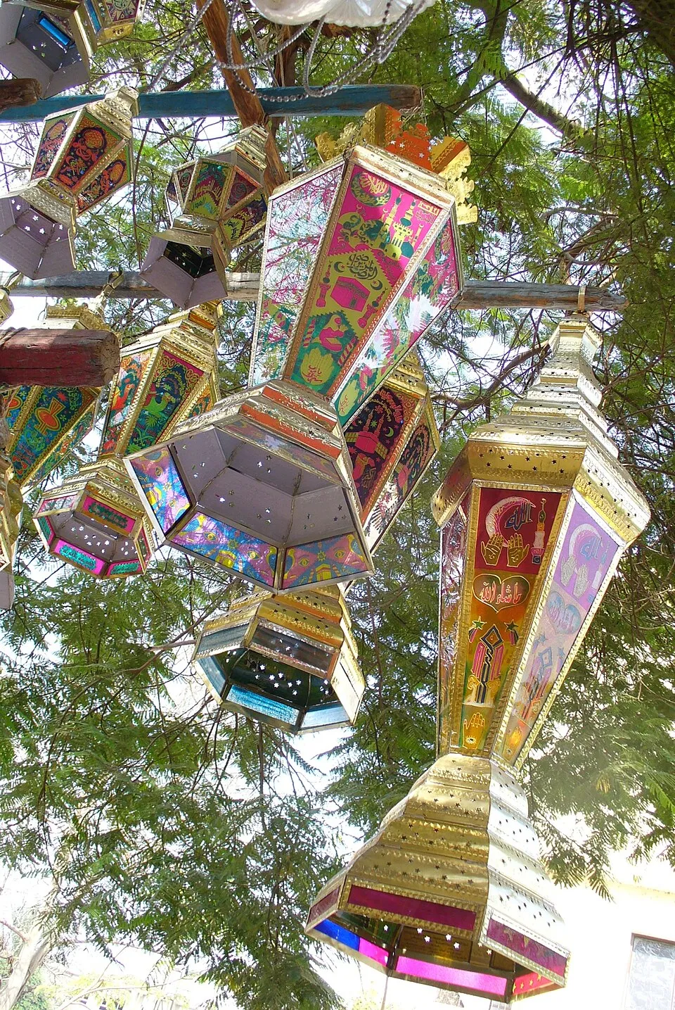Le fanous illumine les traditions et les décorations festives du mois de Ramadan