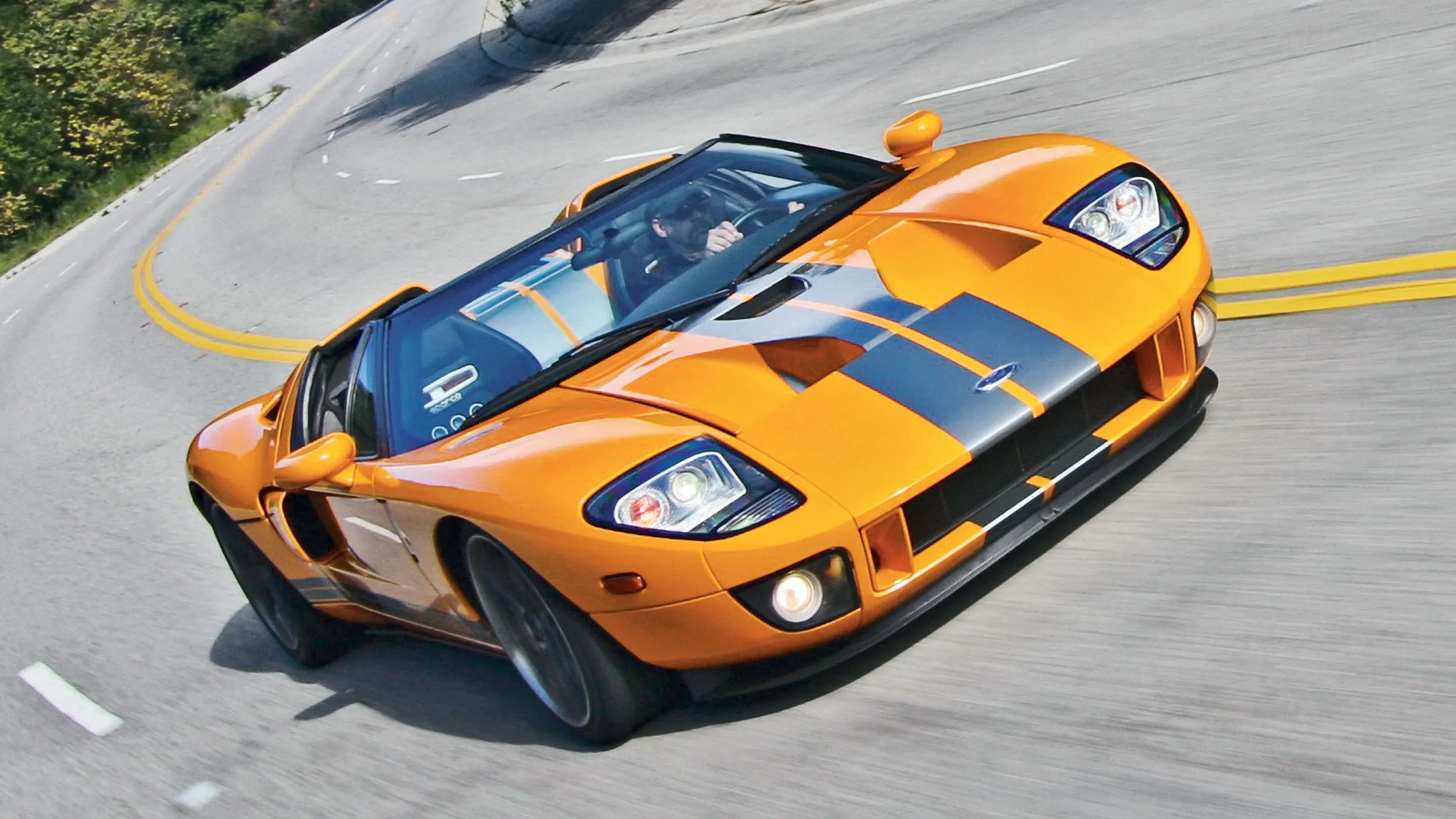 La Ford GTX1 s'expose en version roadster avec un design agressif et un héritage direct de la GT40