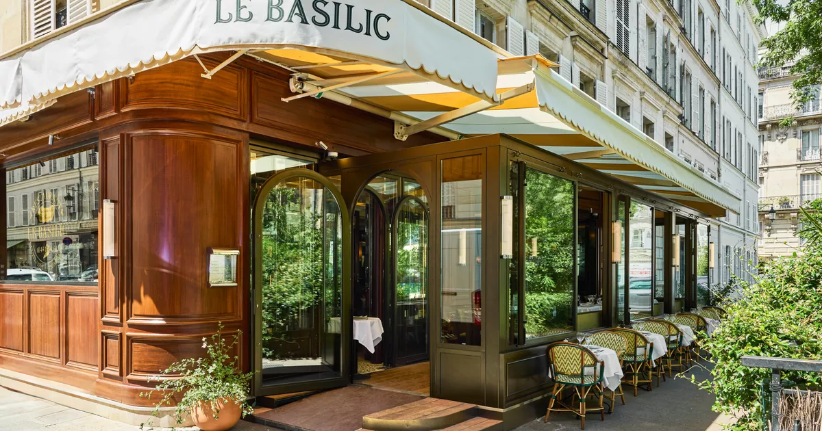 La brasserie Le Basilic à Paris renoue avec le succès grâce à la reprise par la famille Boudon