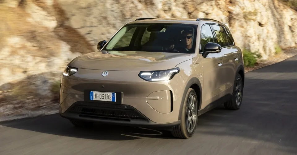 Le SUV électrique Leapmotor B03X offre un espace généreux et un tarif très compétitif