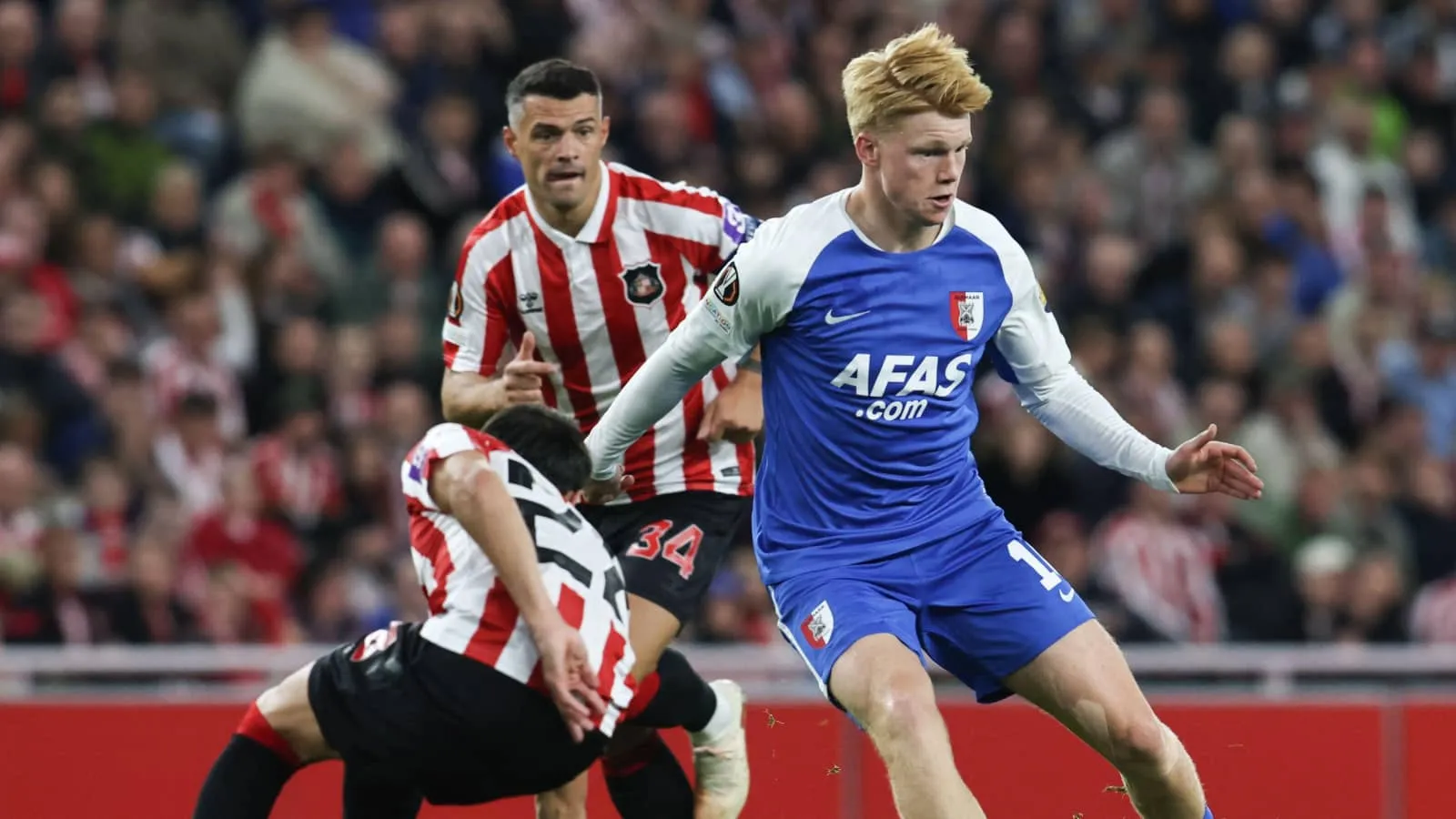 Liverpool envisage un transfert hivernal pour Kees Smit d'AZ Alkmaar après ses performances en Europa League