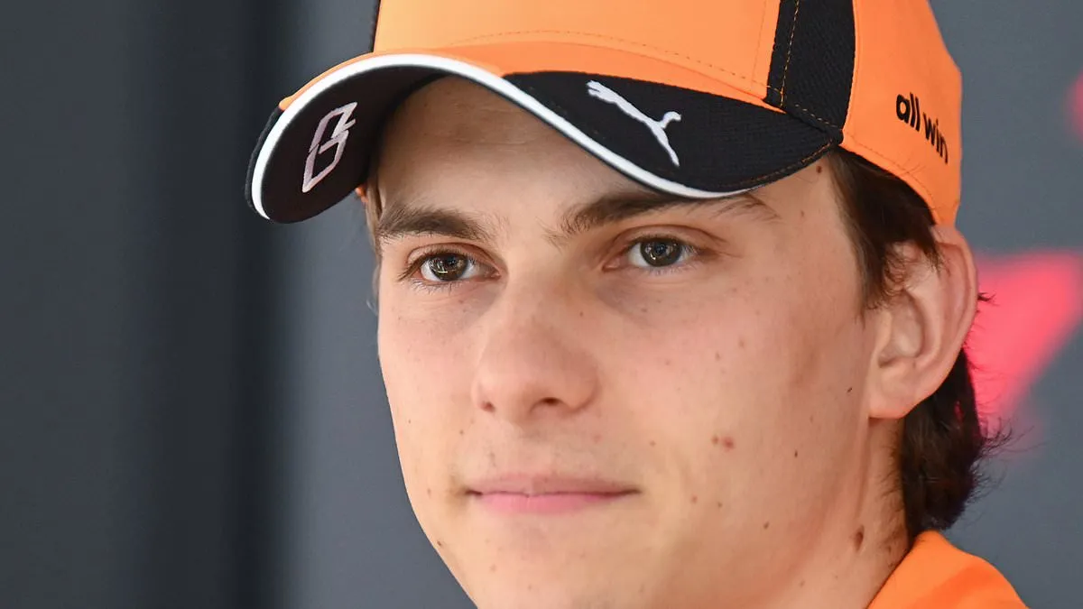 Oscar Piastri confirme son avenir chez McLaren malgré les spéculations autour de Max Verstappen