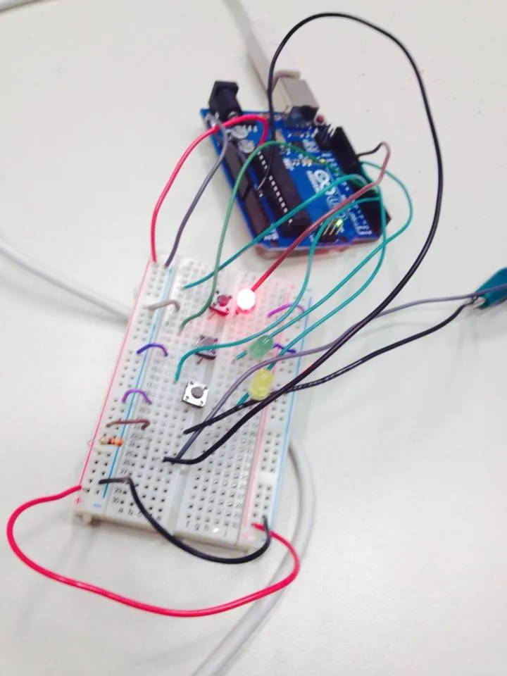 Le concept du critical making relie les technologies numériques à la société et à la réflexion critique