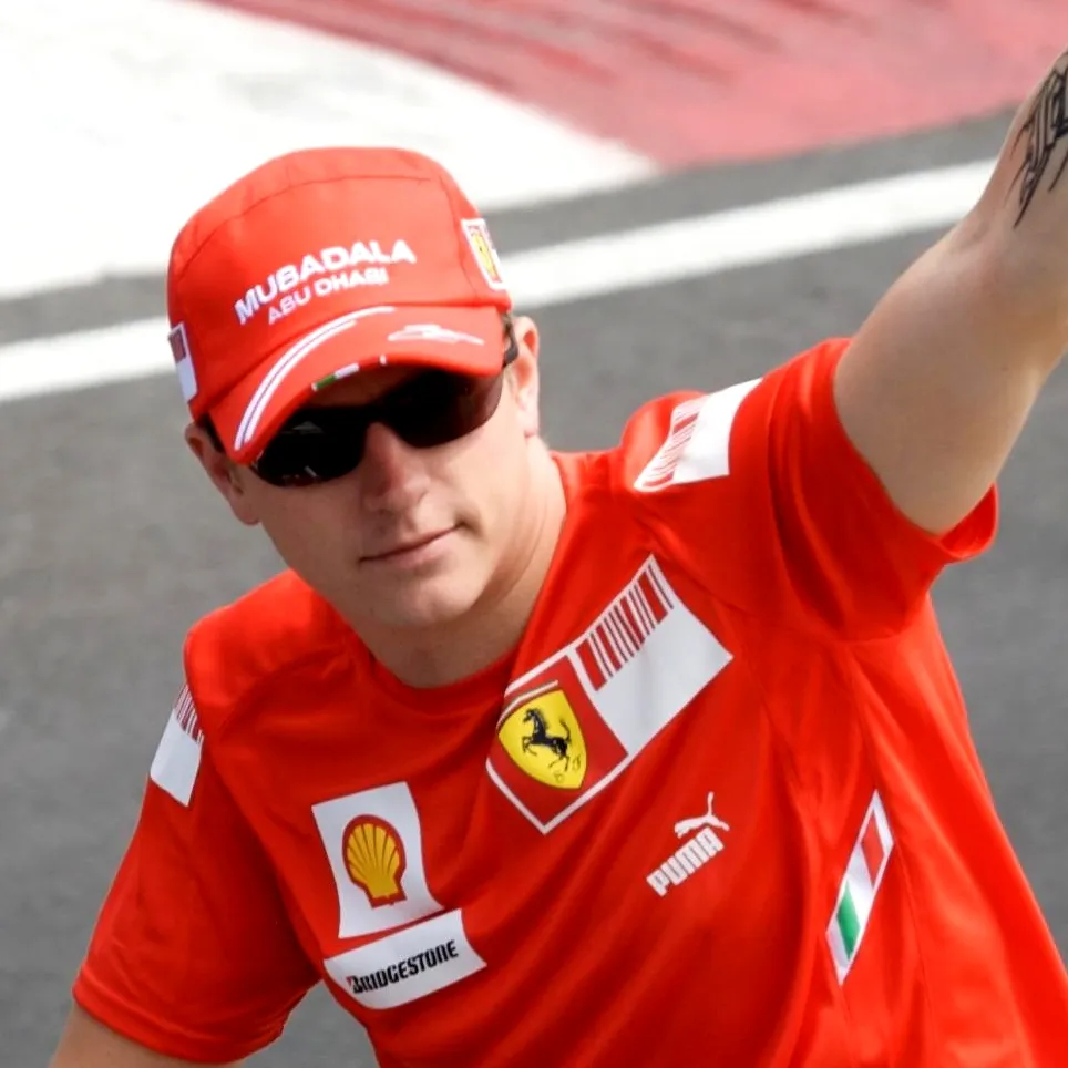 Kimi Räikkönen célèbre son titre de champion du monde de Formule 1 en 2007 avec Ferrari