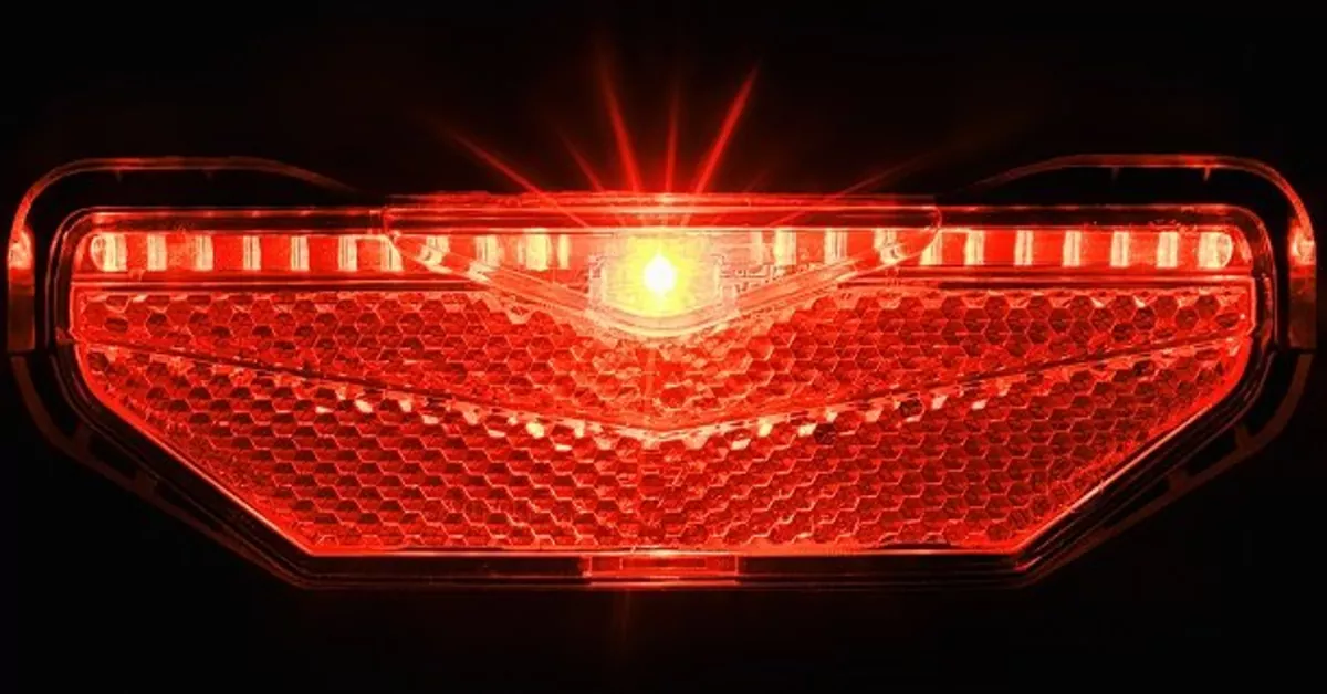 Comparatif des meilleures ampoules LED pour feux arrière et feux stop afin d'améliorer la visibilité