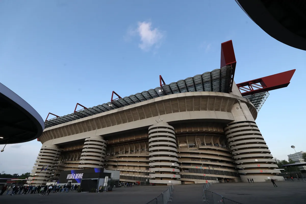 Le mythique stade San Siro de Milan célèbre ses cent ans avant la construction d'une nouvelle arène en 2030