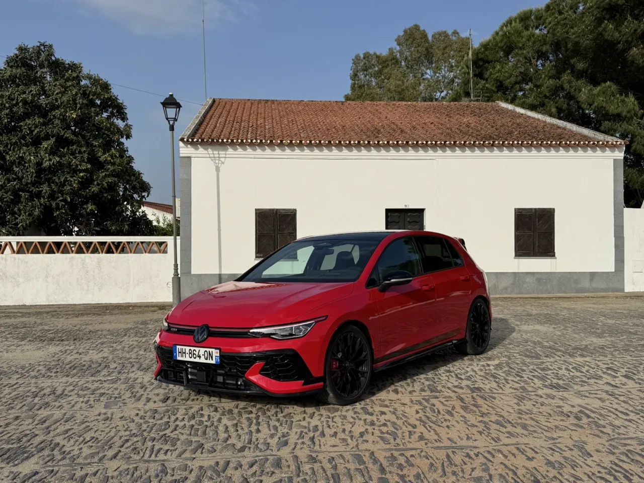 La Volkswagen Golf GTI Edition 50 s'impose comme la compacte thermique la plus rapide de l'histoire
