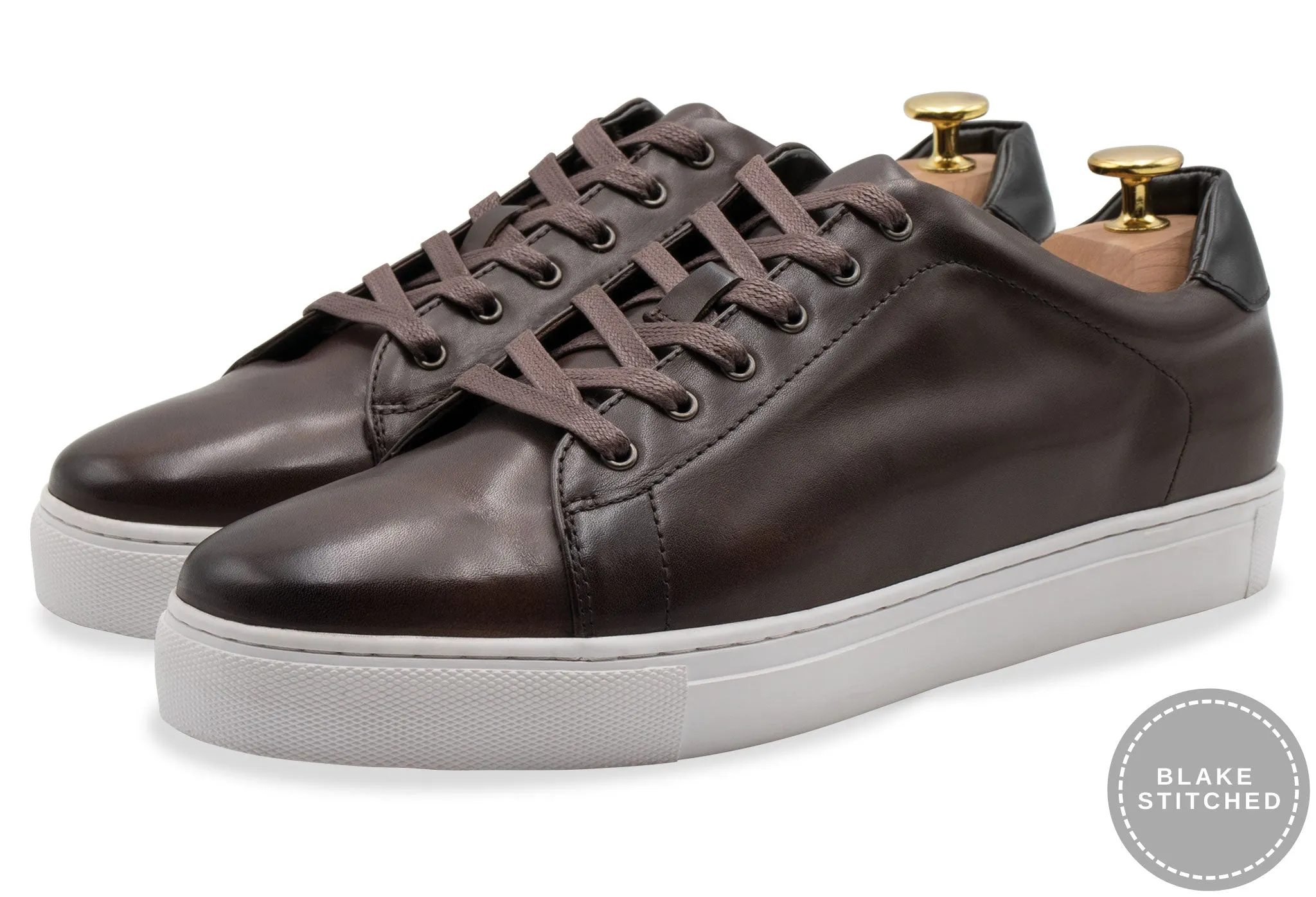 Panduan memilih sneakers kulit pria untuk gaya urban kasual yang elegan